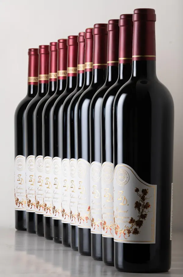 bottle, red, alcoholic drink, alcohol, glass bottle, wine bottle