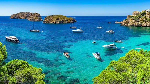 blue, water, boat, body of water, watercraft, coastal and oceanic landforms