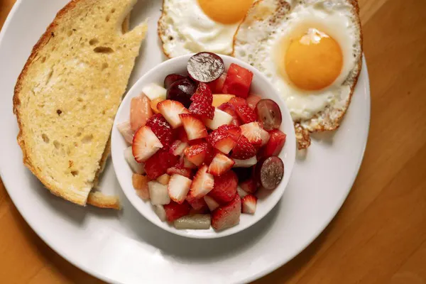 food, tableware, ingredient, fruit, dishware, breakfast