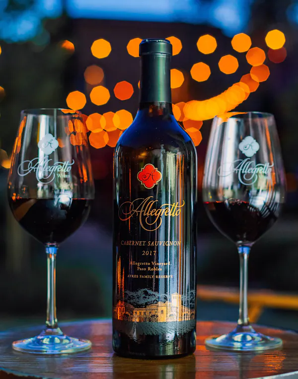bottle, tableware, drinkware, liquid, stemware, wine