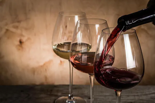 tableware, liquid, drinkware, stemware, wine glass, wine