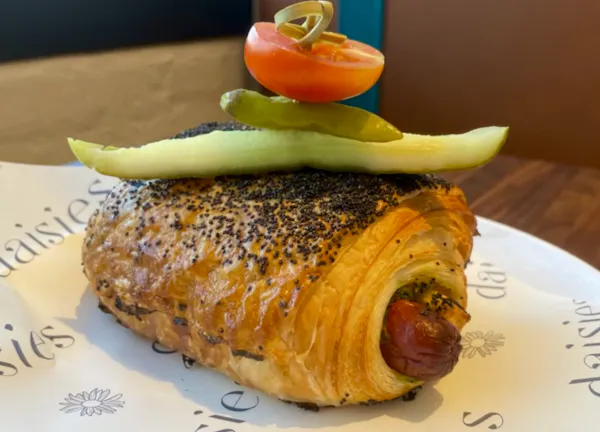 food, ingredient, finger food, bread, pastry, dessert