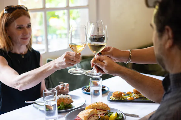 food, tableware, table, stemware, drinkware, plate