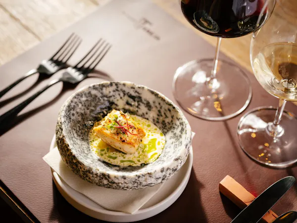 food, tableware, stemware, serveware, ingredient, drinkware