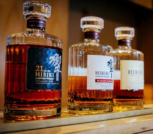 bottle, alcoholic drink, liquor, alcohol, glass bottle, whisky
