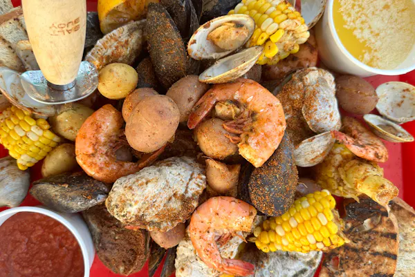 food, ingredient, corn kernel, corn on the cob, seafood boil, clambake