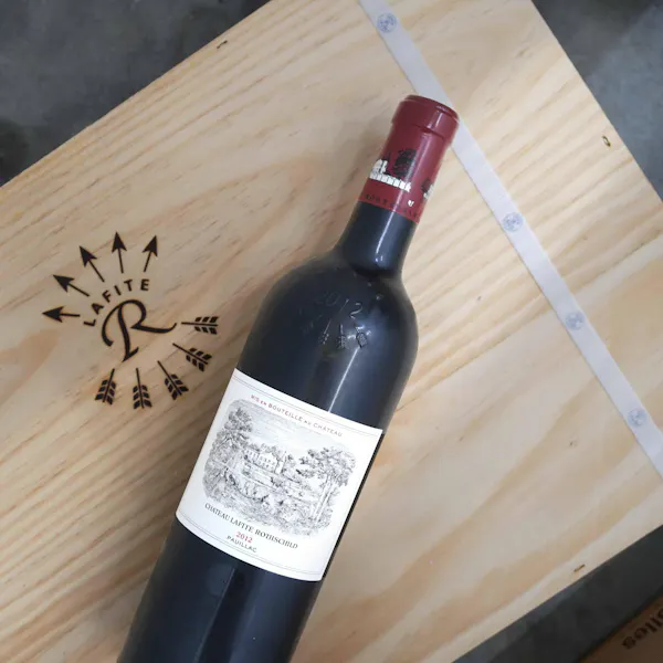 bottle, red, alcoholic drink, glass bottle, alcohol, wine bottle