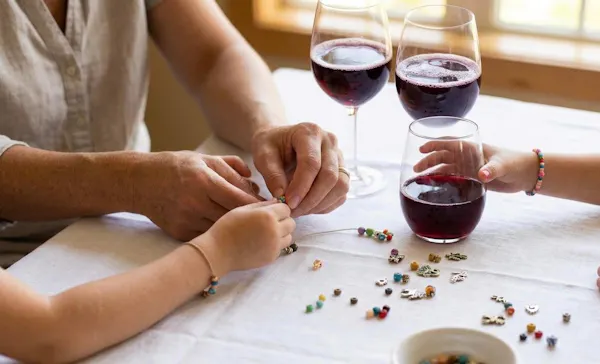 stemware, tableware, finger, drinkware, nail, alcoholic drink