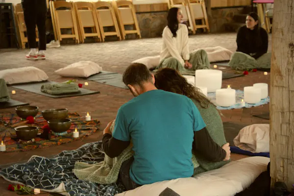 hand, human body, flooring, sitting, comfort, sleeping pad