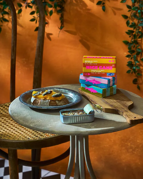 furniture, tableware, table, serveware, flowerpot, fruit