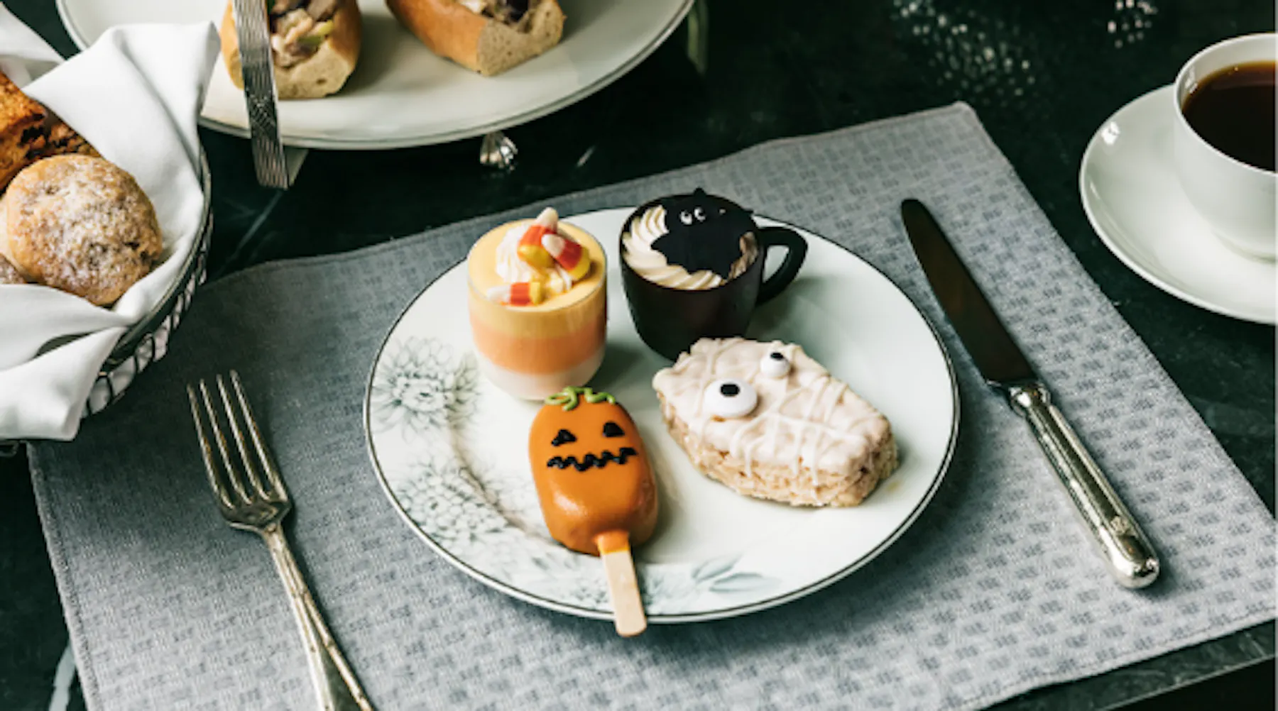 The Peninsula Chicago - Holiday Afternoon Tea - Monday to Thursday ...