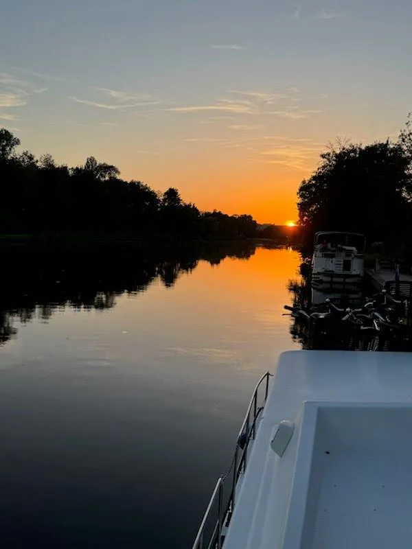 sky, water resources, water, body of water, nature, waterway