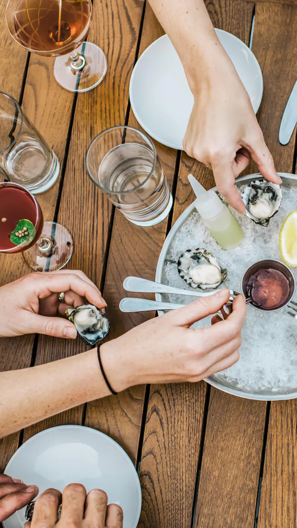 tableware, drinkware, serveware, barware, table, dishware