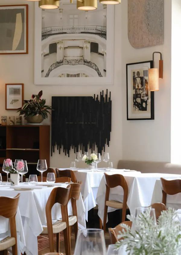 furniture, tablecloth, restaurant, table, lighting, stemware