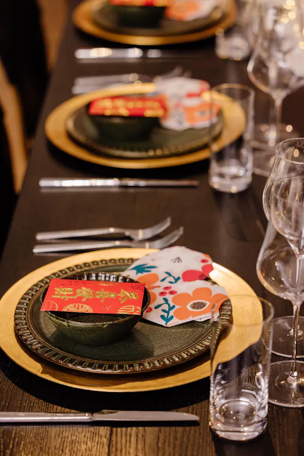 tableware, table, dishware, serveware, cutlery, furniture