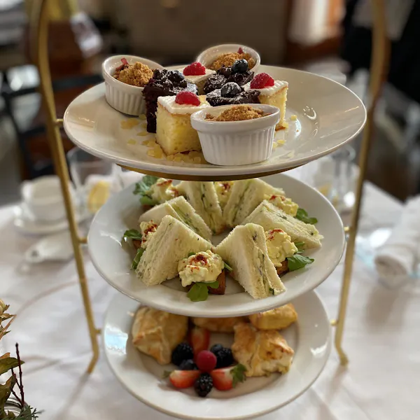 tableware, food, serveware, dishware, table, plate