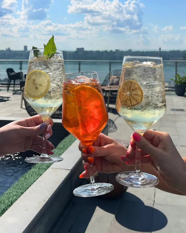 tableware, alcoholic drink, drinkware, liquor, cocktail, classic cocktail