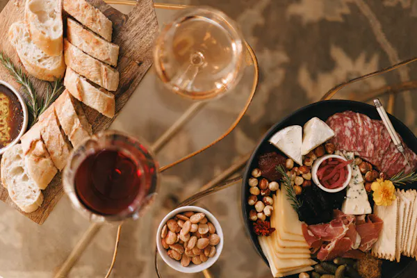 food, tableware, ingredient, alcoholic drink, stemware, drinkware