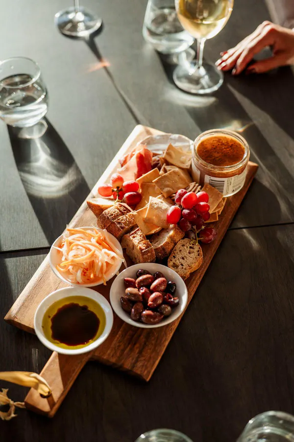 food, tableware, ingredient, finger food, serveware, table