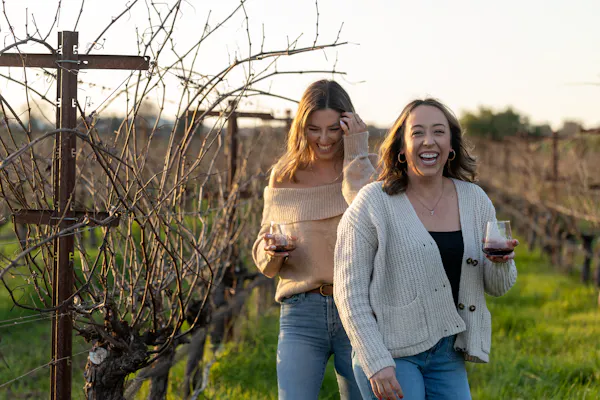 happiness, smile, spring, people in nature, vacation, leisure