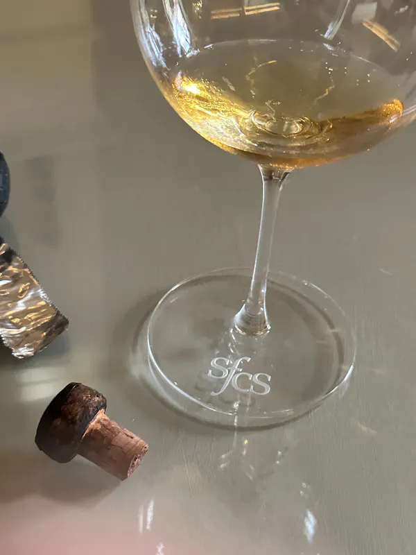 stemware, tableware, alcoholic drink, drinkware, barware, glass