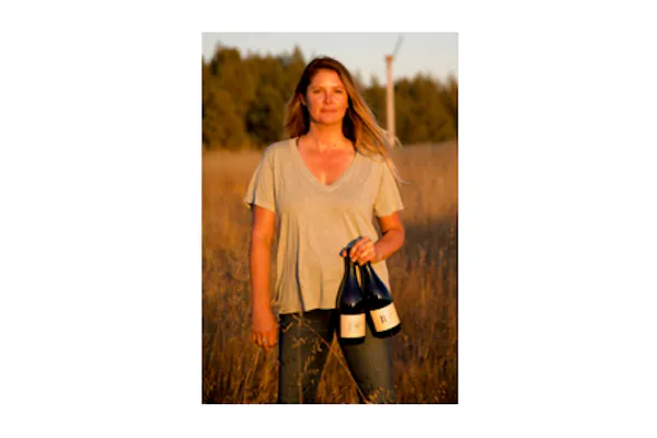 alcoholic drink, bottle, people in nature, blond, glass bottle, agriculture