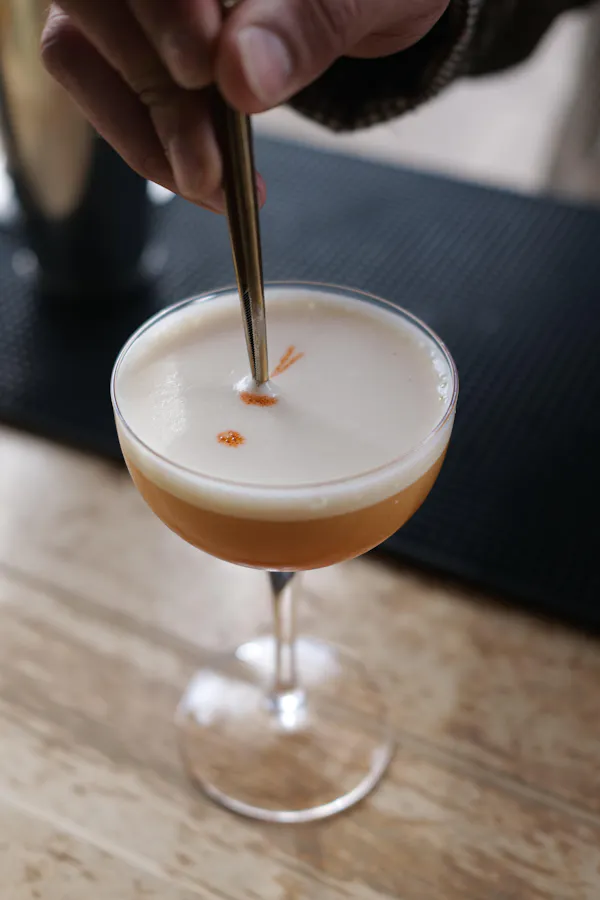 alcoholic drink, tableware, liquor, classic cocktail, cocktail, barware