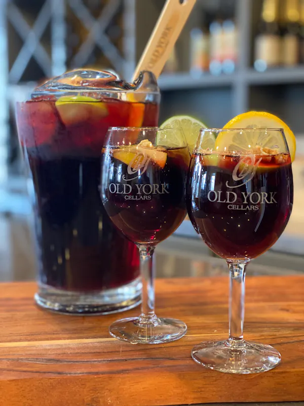 tableware, alcoholic drink, drinkware, barware, stemware, glass