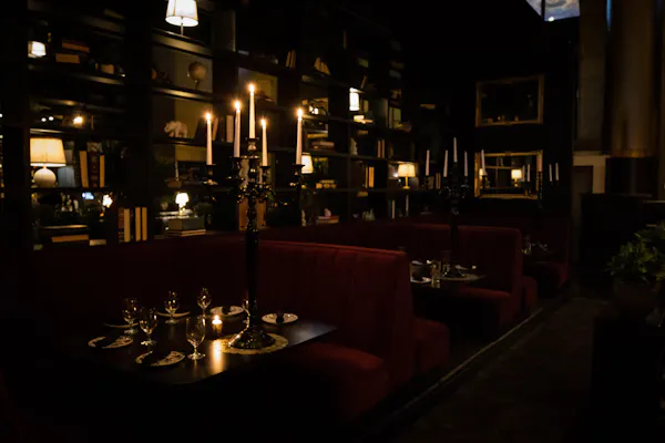 table, tableware, plant, drinking establishment, barware, drinkware