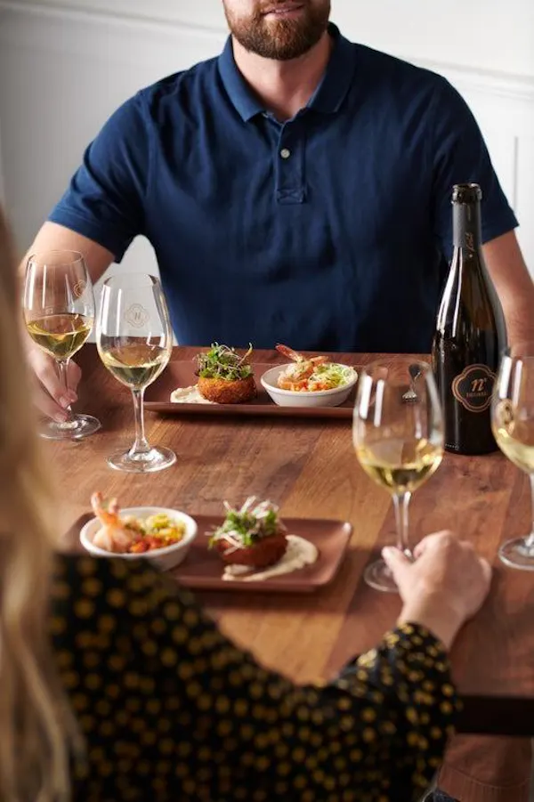stemware, tableware, food, drinkware, wine glass, barware