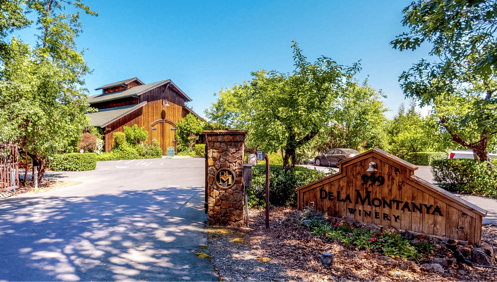 De La Montanya Winery