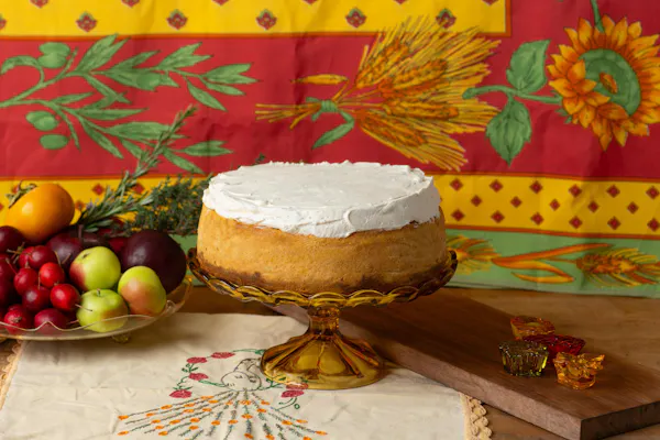food, tableware, ingredient, cake decorating, plate, dishware