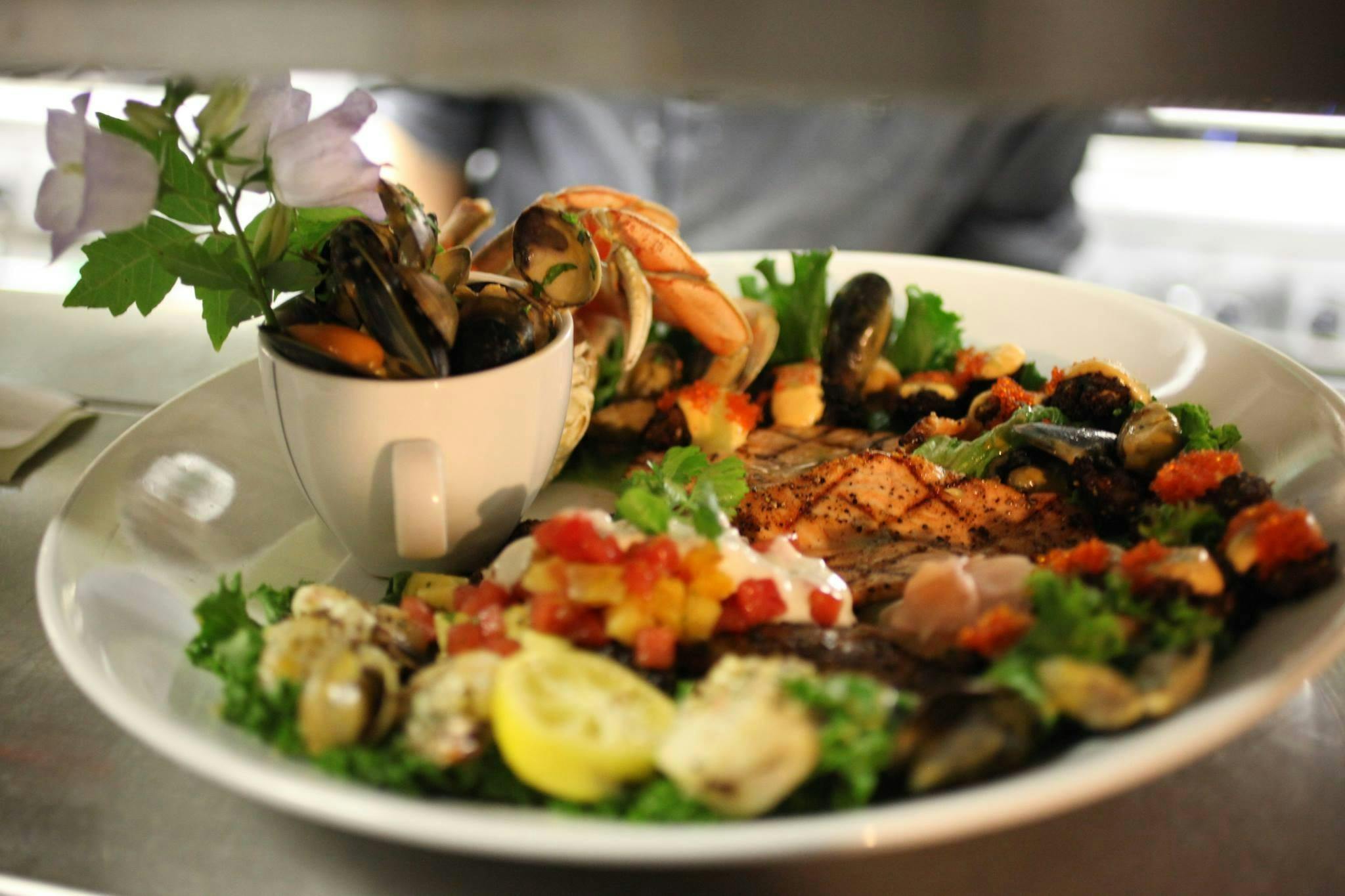 Schooner Restaurant  -  Seafood & Steakhouse
