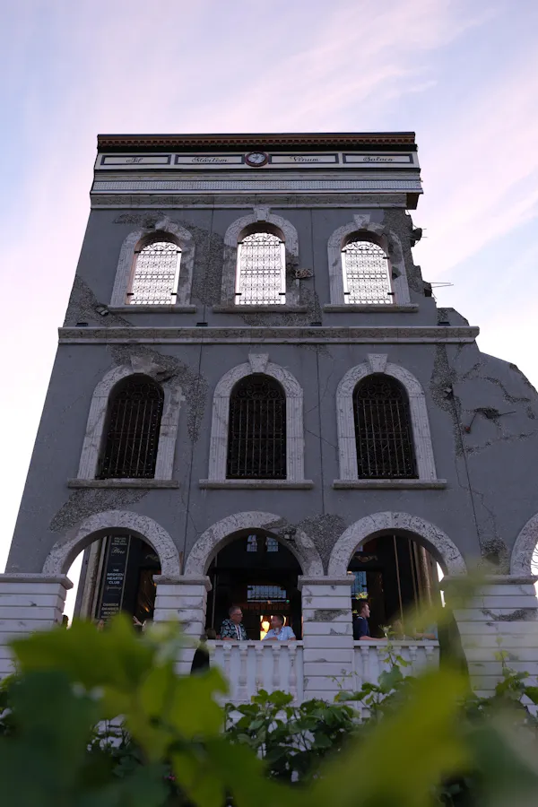 daytime, arch, facade, landmark, historic site, classical architecture
