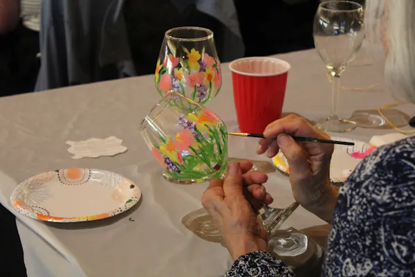 tableware, stemware, drinkware, glass, serveware, champagne glass