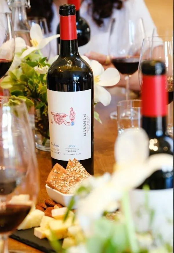 bottle, red, alcoholic drink, alcohol, glass bottle, wine bottle