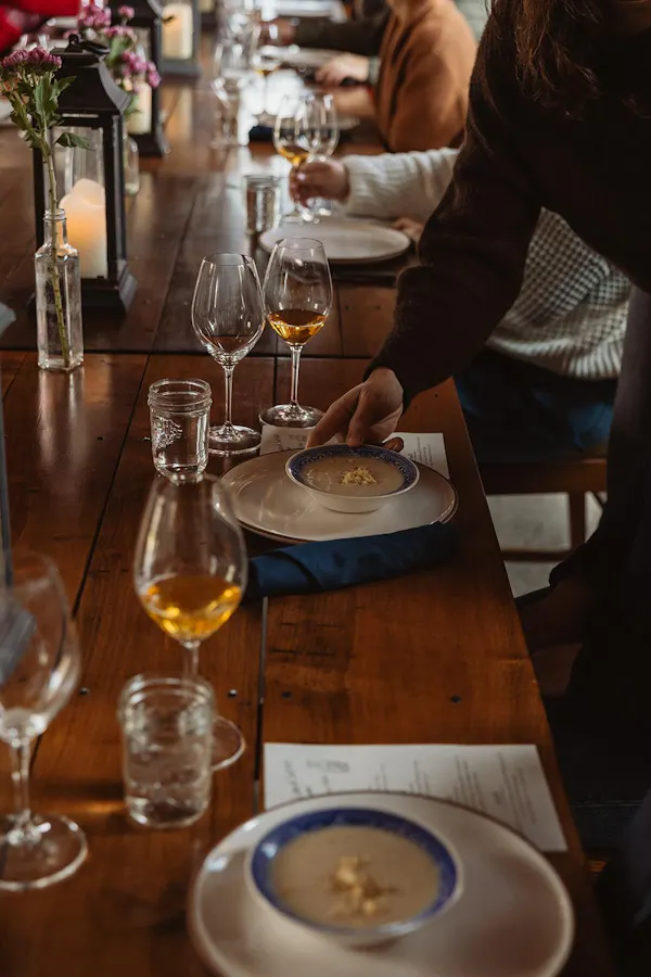 tableware, drinkware, furniture, stemware, table, serveware