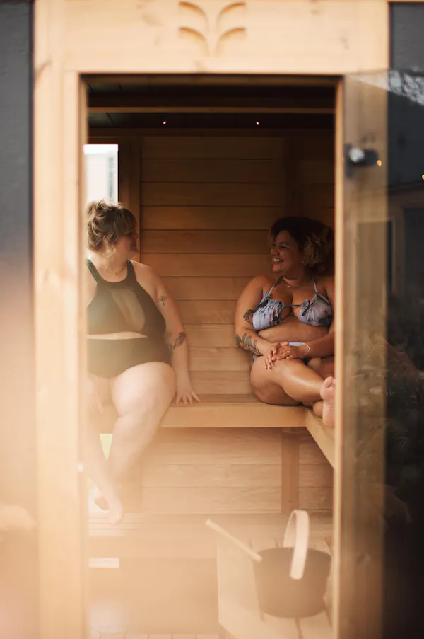 facial expression, smile, sauna, happiness