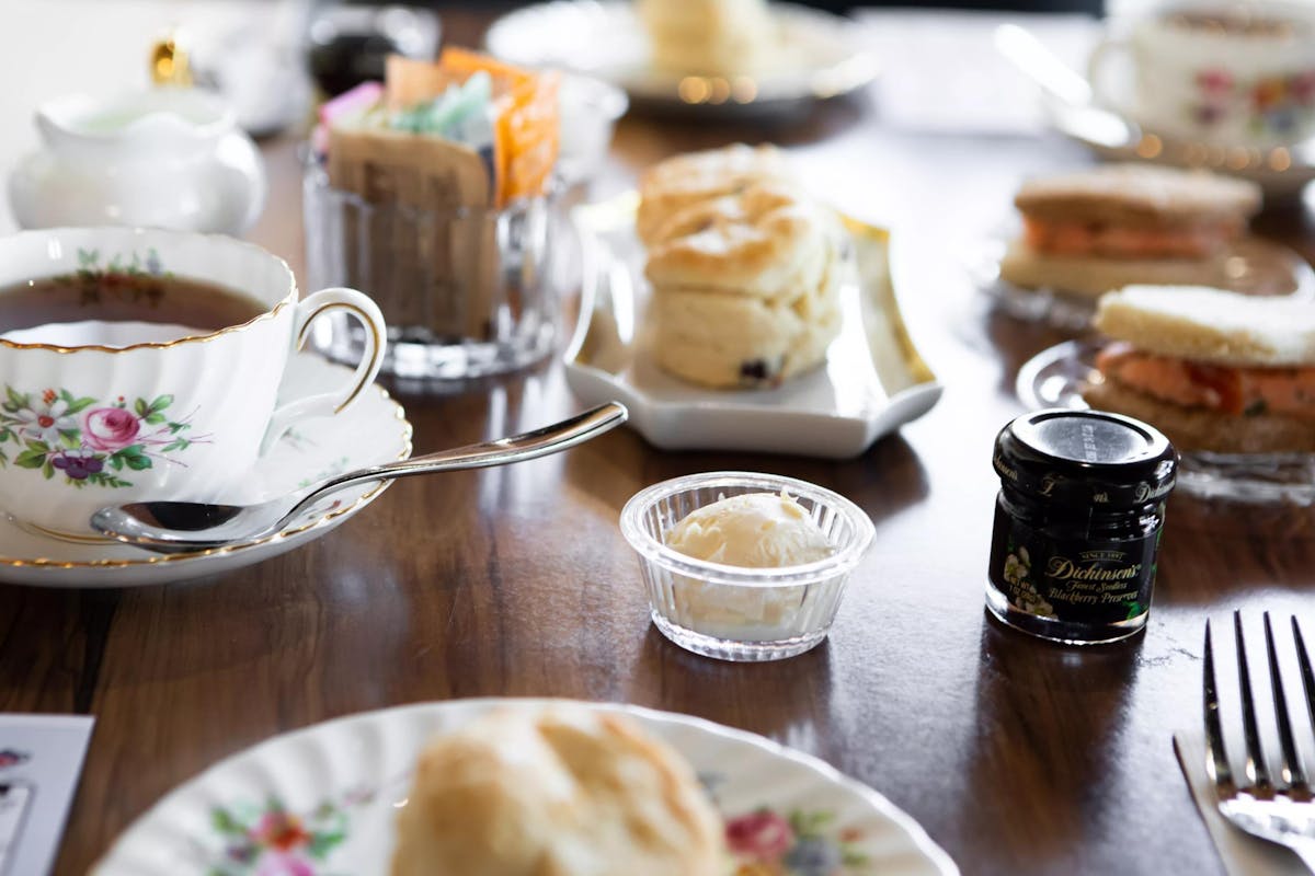 English Tealeaves Parker, CO Tock