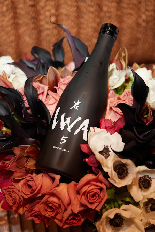bottle, alcoholic drink, liquid, glass bottle, alcohol, wine bottle