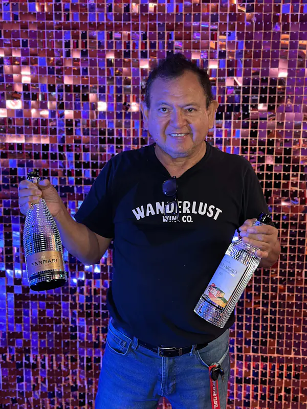 facial expression, smile, alcoholic drink, bottle, fun, liquor