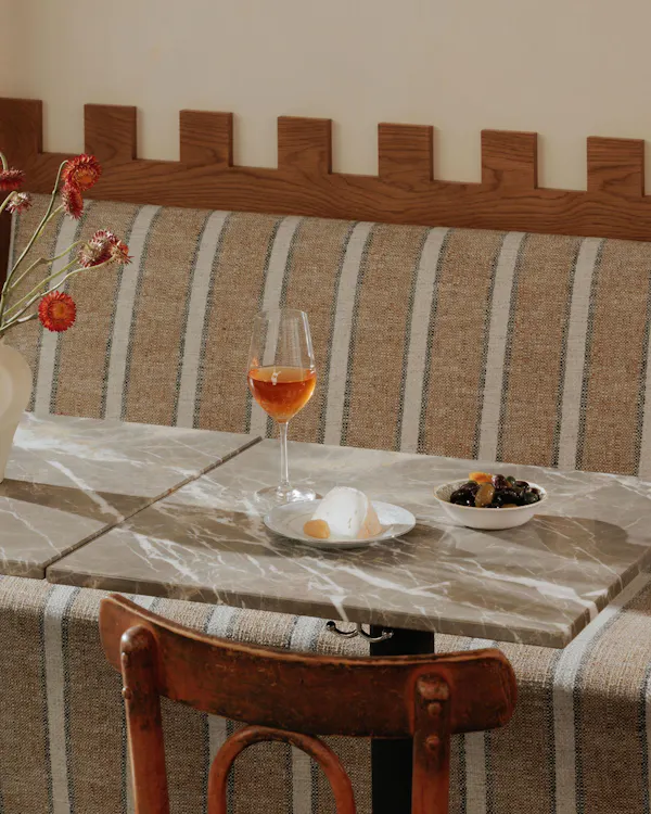 table, tableware, furniture, stemware, couch, tablecloth