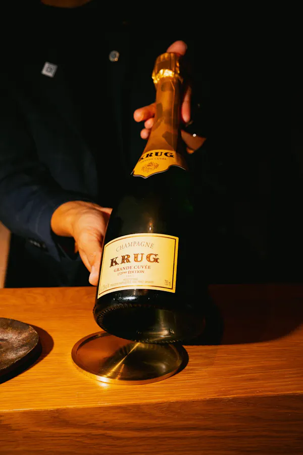 bottle, alcoholic drink, liquid, alcohol, glass bottle, wine bottle