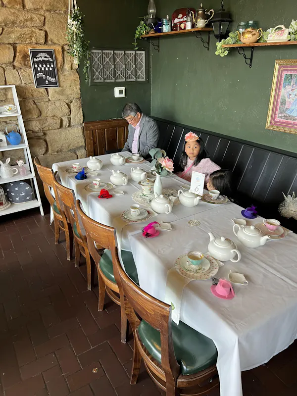 furniture, table, tableware, serveware, dishware, tablecloth