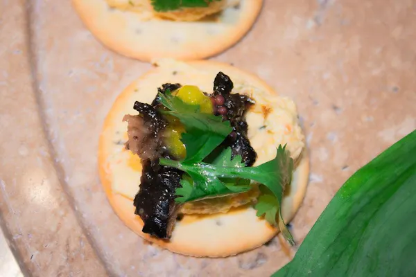food, finger food, ingredient, culinary arts, recipe, garnish