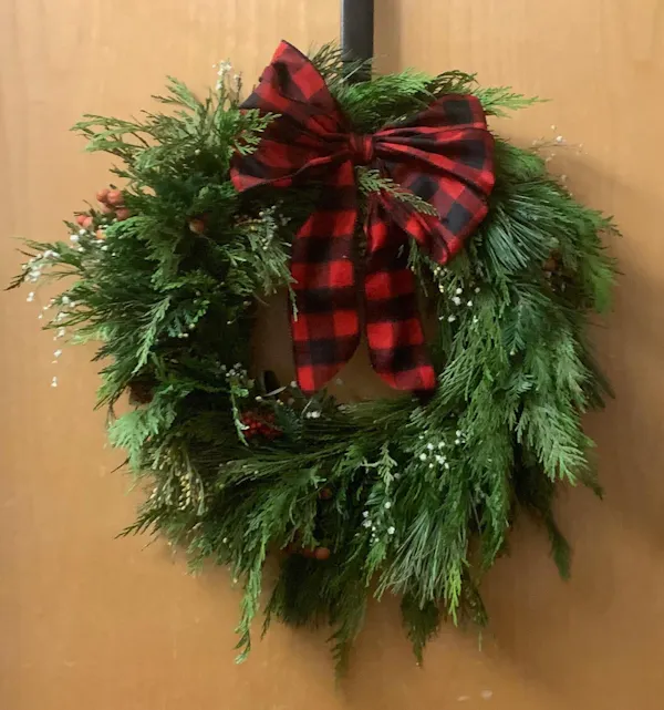 red, christmas decoration, wreath, christmas ornament, ribbon, christmas day