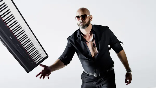 musical instrument, musician, keyboard, music, keyboard player, performing arts