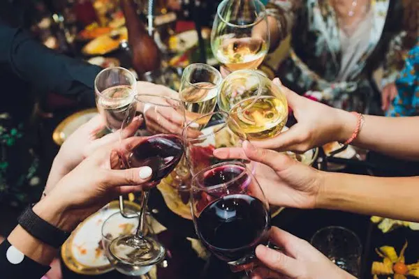 drinkware, tableware, alcoholic drink, stemware, liquor, event