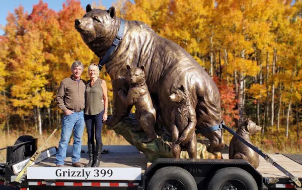 sculpture, bovinae, bear