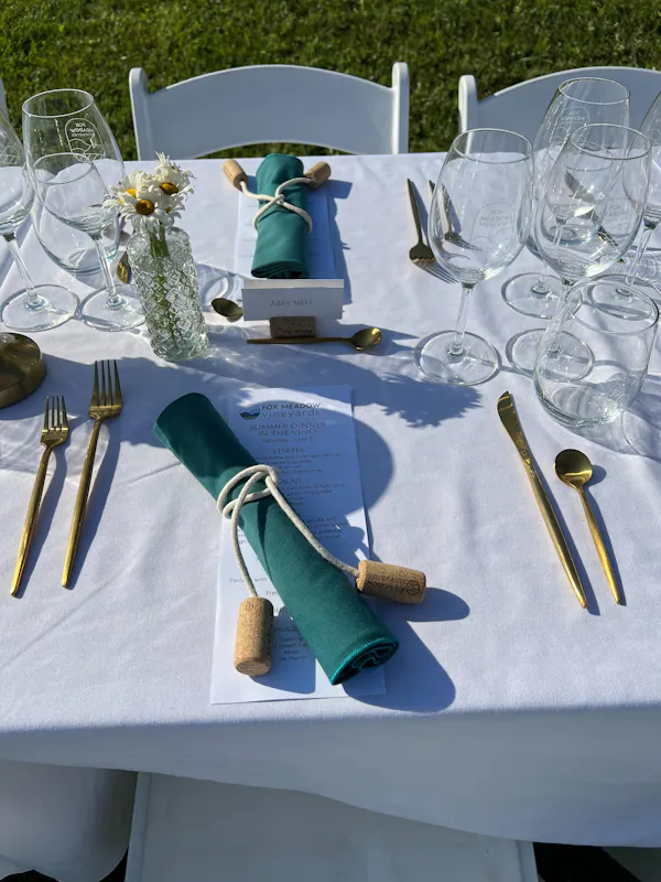 tablecloth, linens, tableware, textile, cutlery, napkin